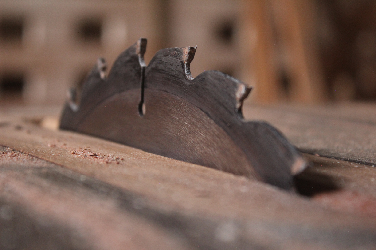 metal-supermarkets-abrasion-resistant-metal-blade