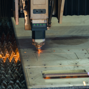plasma-cutting-maching-cutting-metal-sheet